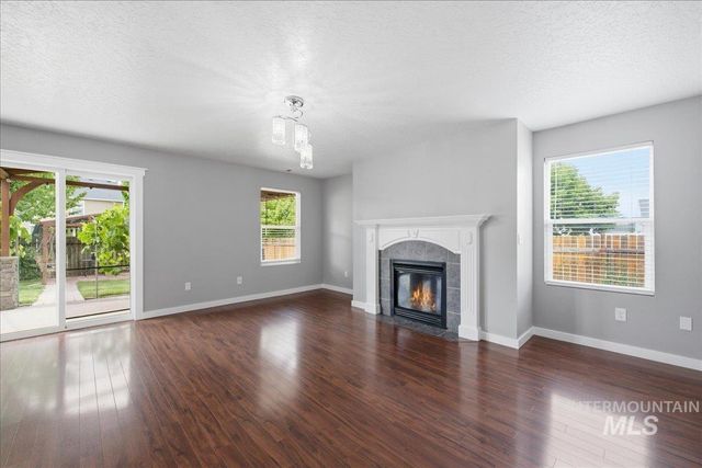 8207 E Shallon, Nampa, ID 83687