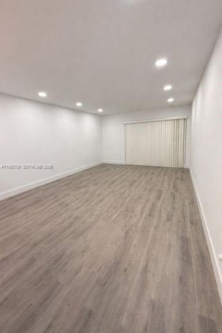 1555 W 44th Place 247, Hialeah, FL 33012