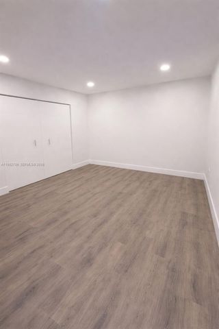 1555 W 44th Place 247, Hialeah, FL 33012