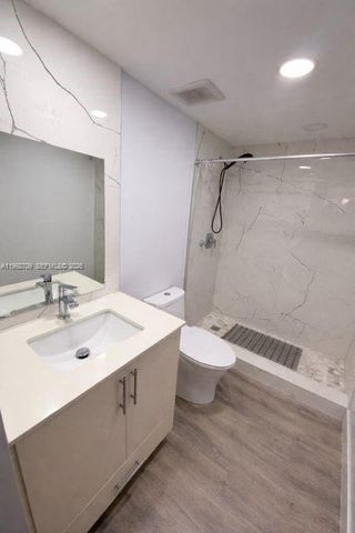 1555 W 44th Place 247, Hialeah, FL 33012