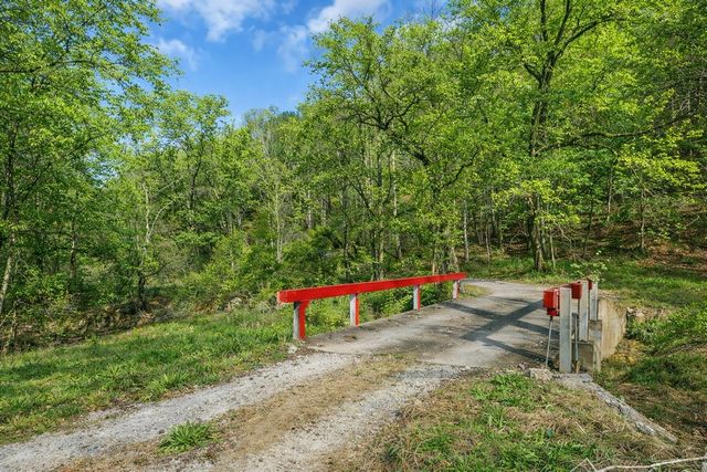 1783 Agnew Rd, Pulaski, TN 38478