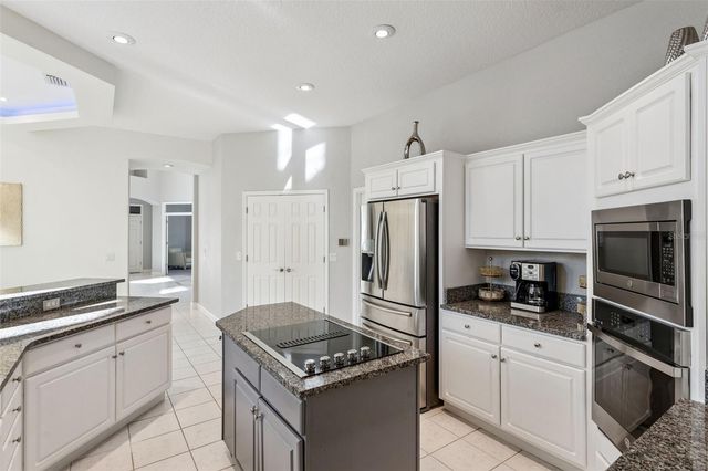 9833 CAMBERLEY CIRCLE, Orlando, FL 32836