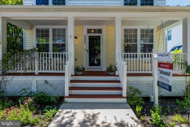 42985 CHESTERTON ST, Ashburn, VA 20147