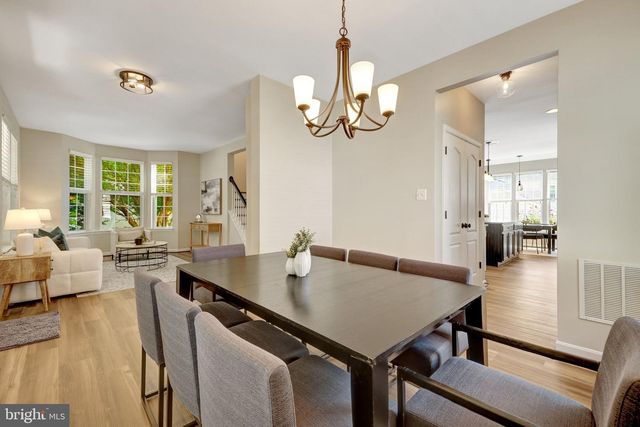 42985 CHESTERTON ST, Ashburn, VA 20147