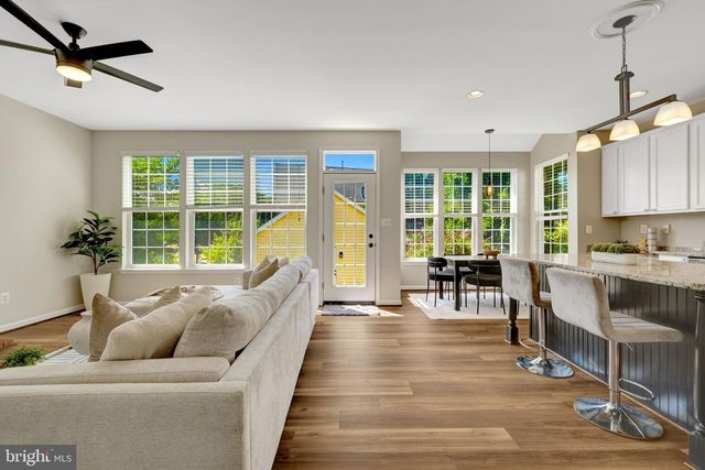 42985 CHESTERTON ST, Ashburn, VA 20147
