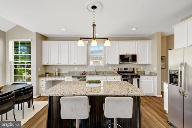 42985 CHESTERTON ST, Ashburn, VA 20147