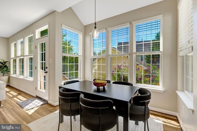 42985 CHESTERTON ST, Ashburn, VA 20147