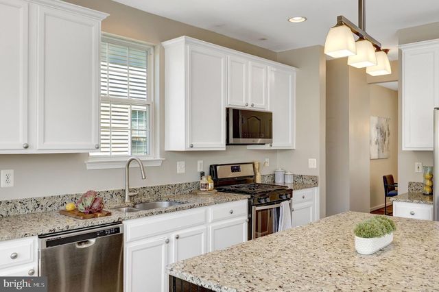42985 CHESTERTON ST, Ashburn, VA 20147