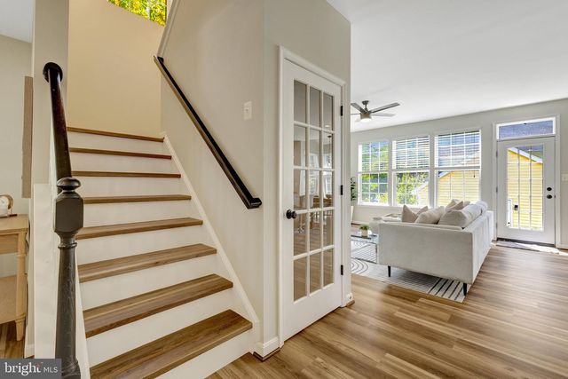 42985 CHESTERTON ST, Ashburn, VA 20147