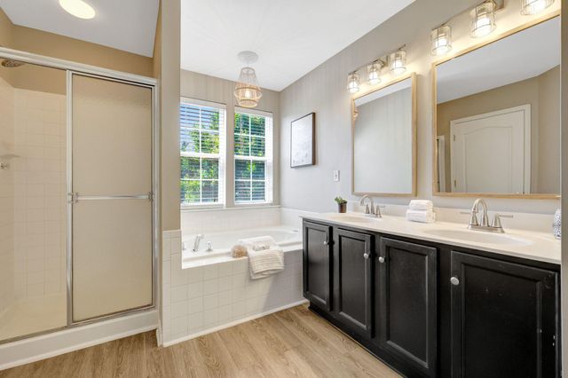 42985 CHESTERTON ST, Ashburn, VA 20147