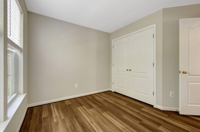 42985 CHESTERTON ST, Ashburn, VA 20147