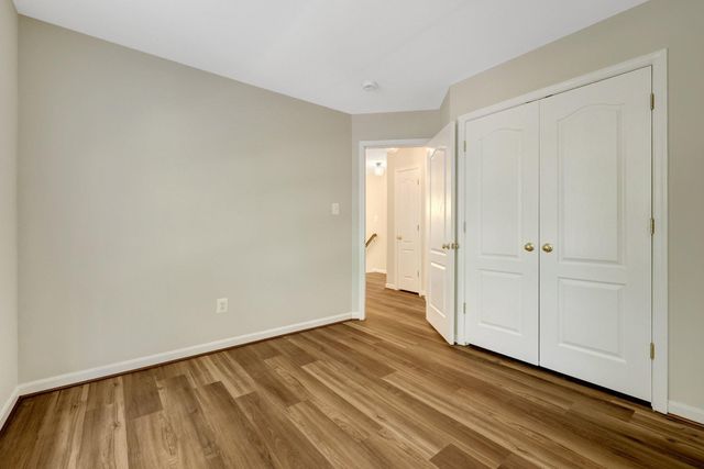 42985 CHESTERTON ST, Ashburn, VA 20147