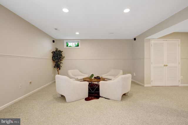 42985 CHESTERTON ST, Ashburn, VA 20147