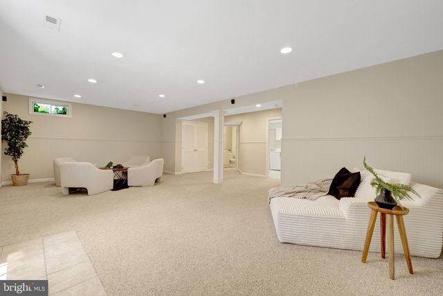 42985 CHESTERTON ST, Ashburn, VA 20147