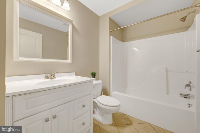 42985 CHESTERTON ST, Ashburn, VA 20147
