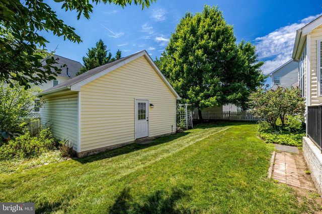 42985 CHESTERTON ST, Ashburn, VA 20147