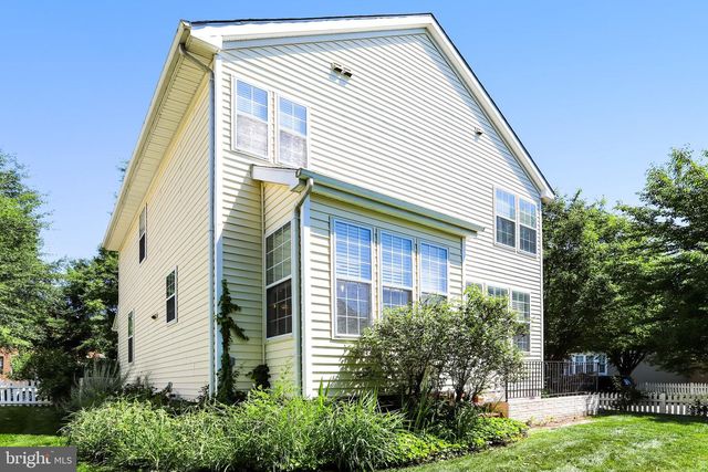 42985 CHESTERTON ST, Ashburn, VA 20147