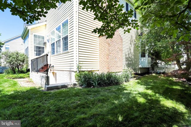 42985 CHESTERTON ST, Ashburn, VA 20147