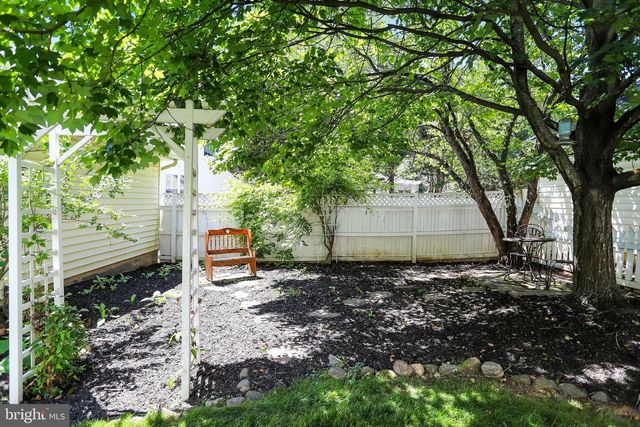 42985 CHESTERTON ST, Ashburn, VA 20147