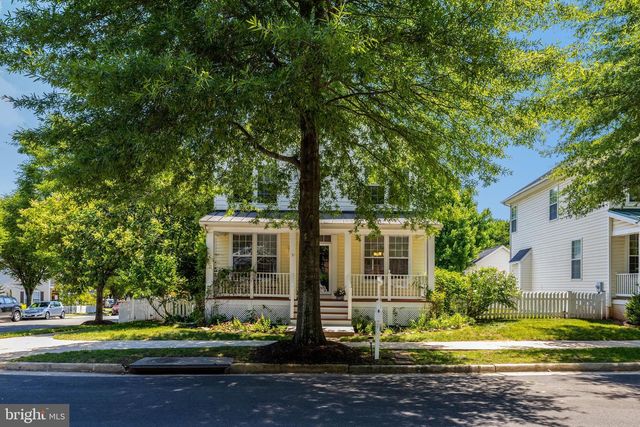 42985 CHESTERTON ST, Ashburn, VA 20147