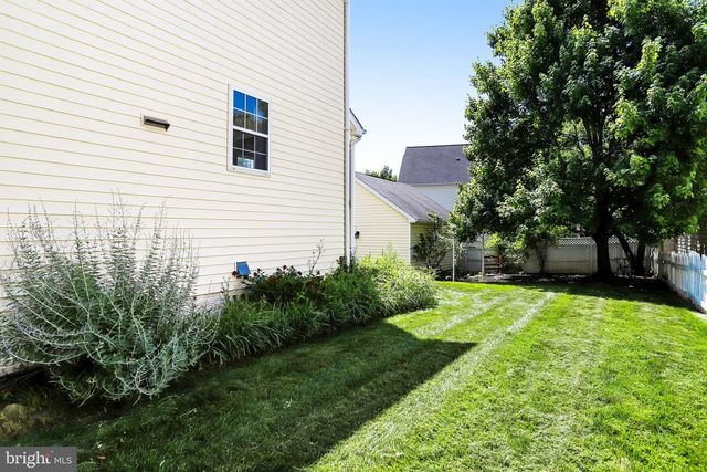 42985 CHESTERTON ST, Ashburn, VA 20147