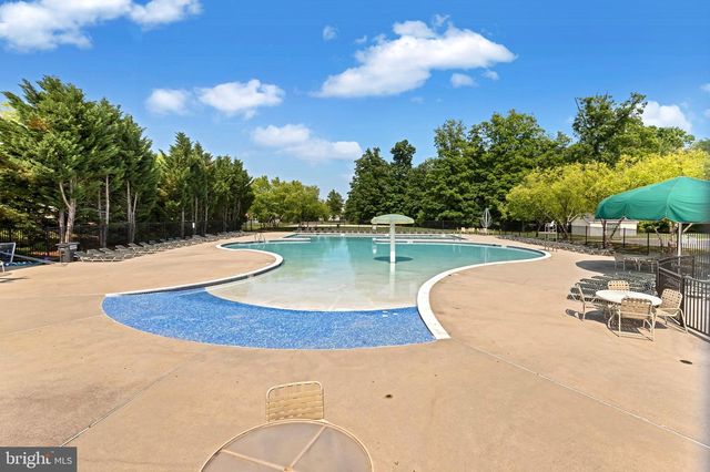 42985 CHESTERTON ST, Ashburn, VA 20147