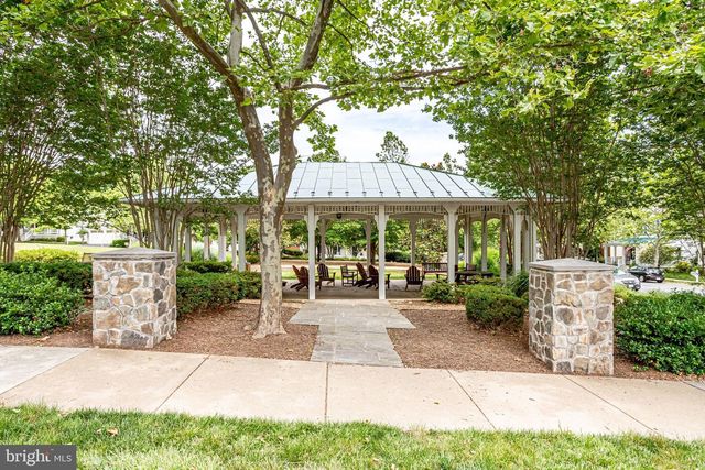 42985 CHESTERTON ST, Ashburn, VA 20147