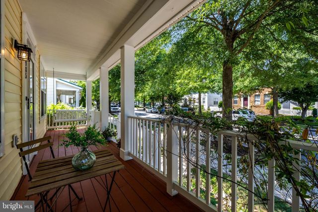 42985 CHESTERTON ST, Ashburn, VA 20147