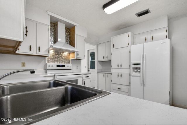 5785 GEORGE HODGES Road, Macclenny, FL 32063