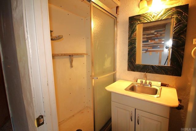 2218 Lakeshore Drive, Hot Springs, AR 71913