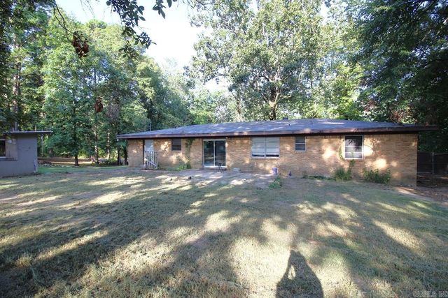 2218 Lakeshore Drive, Hot Springs, AR 71913
