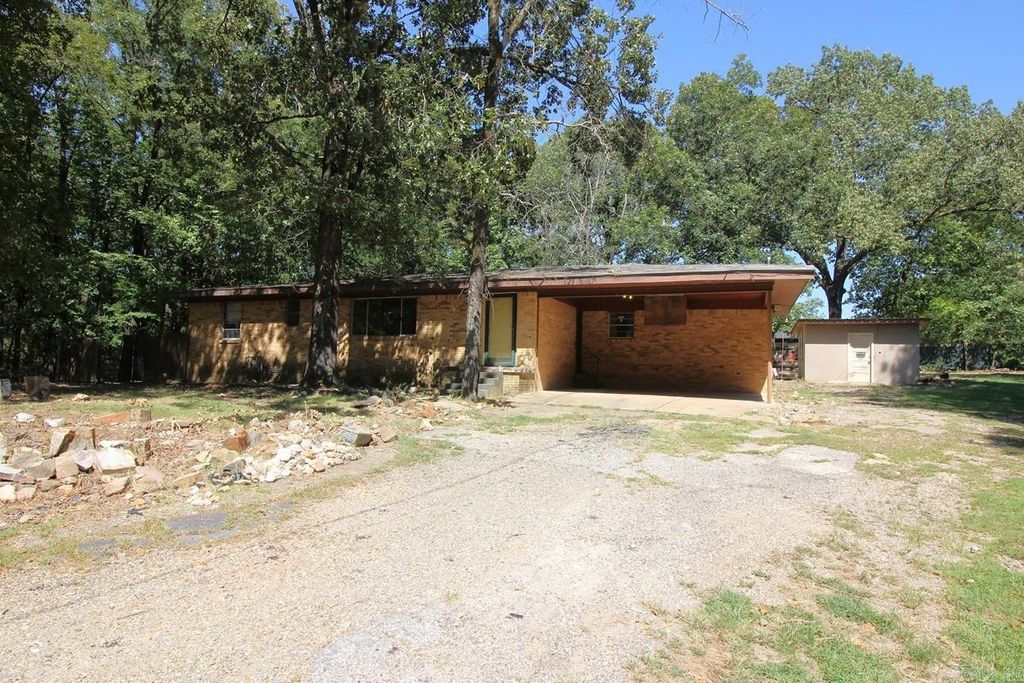 2218 Lakeshore Drive, Hot Springs, AR 71913
