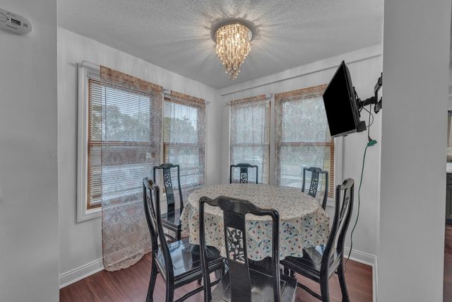5510 W 81st Place, Burbank, IL 60459