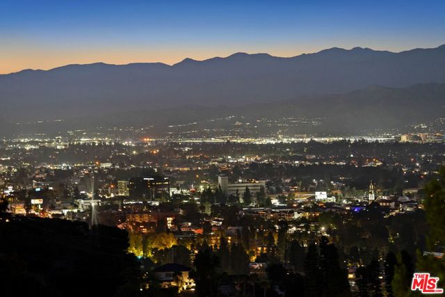 11107 Mountcastle Drive, Studio City, CA 91604