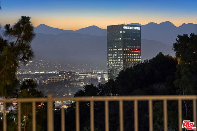 11107 Mountcastle Drive, Studio City, CA 91604