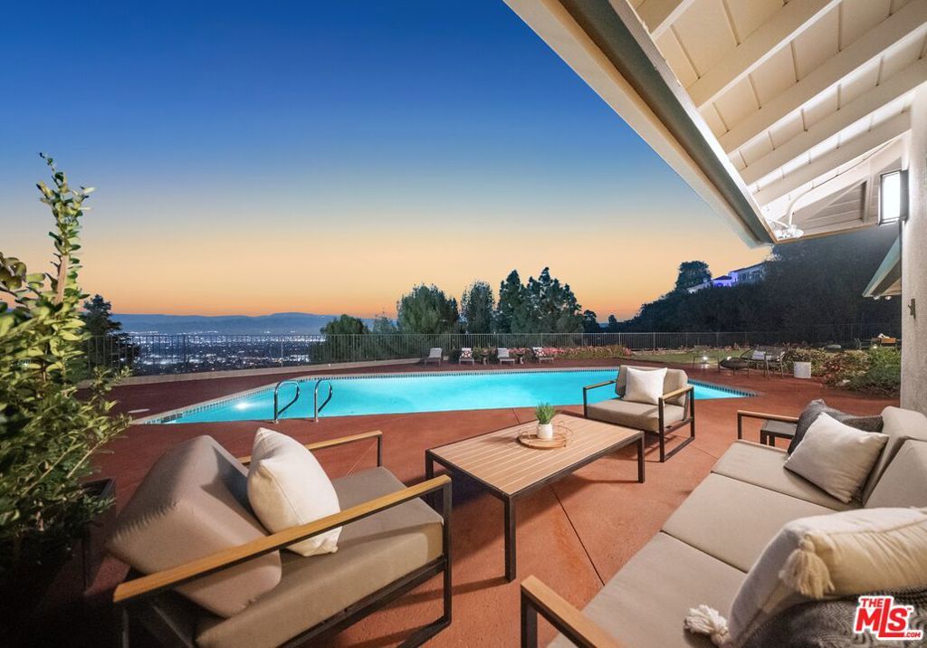 Image 49 of property listing at 11107 Mountcastle Drive, Studio City, CA 91604