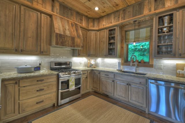436 Geronimo Road, Blue Ridge, GA 30513