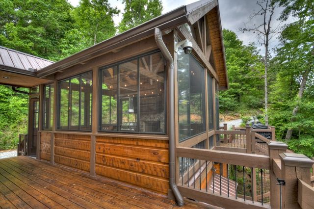 436 Geronimo Road, Blue Ridge, GA 30513