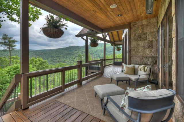 436 Geronimo Road, Blue Ridge, GA 30513