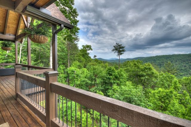 436 Geronimo Road, Blue Ridge, GA 30513