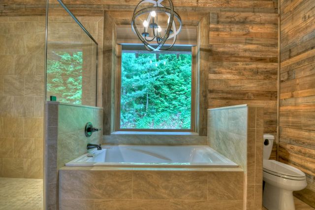 436 Geronimo Road, Blue Ridge, GA 30513