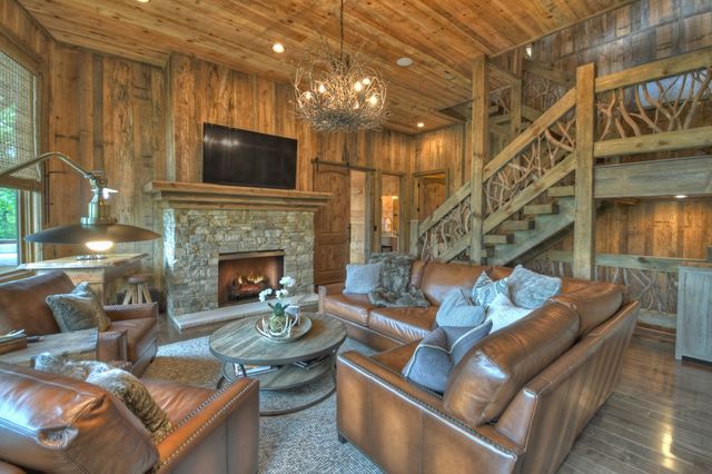 436 Geronimo Road, Blue Ridge, GA 30513