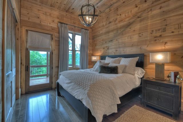 436 Geronimo Road, Blue Ridge, GA 30513