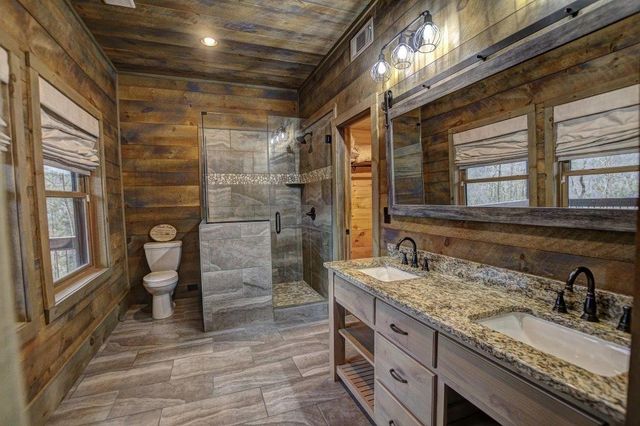 436 Geronimo Road, Blue Ridge, GA 30513