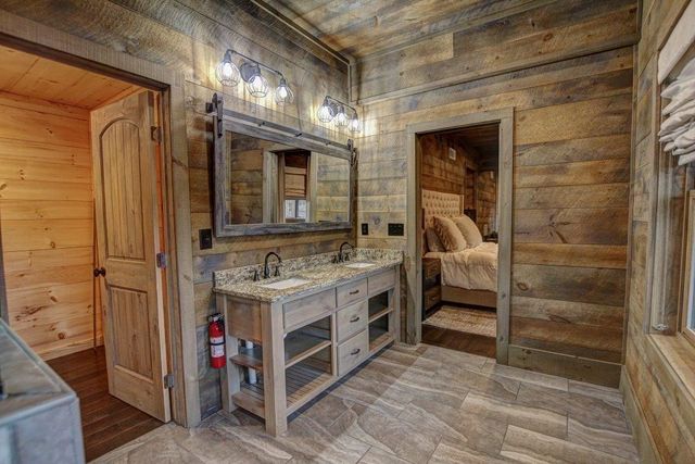 436 Geronimo Road, Blue Ridge, GA 30513