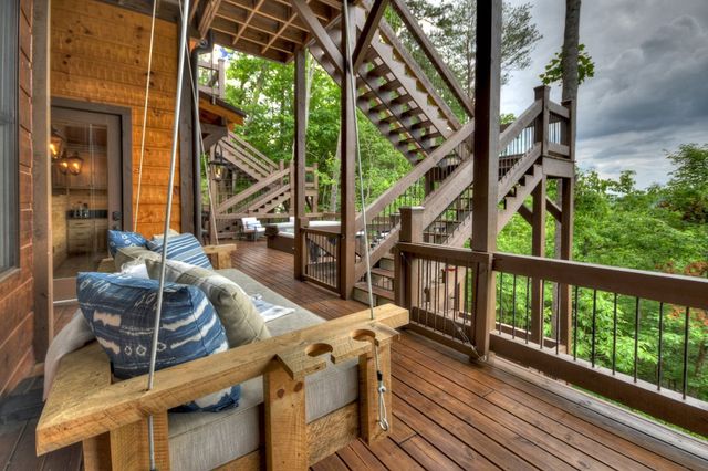 436 Geronimo Road, Blue Ridge, GA 30513