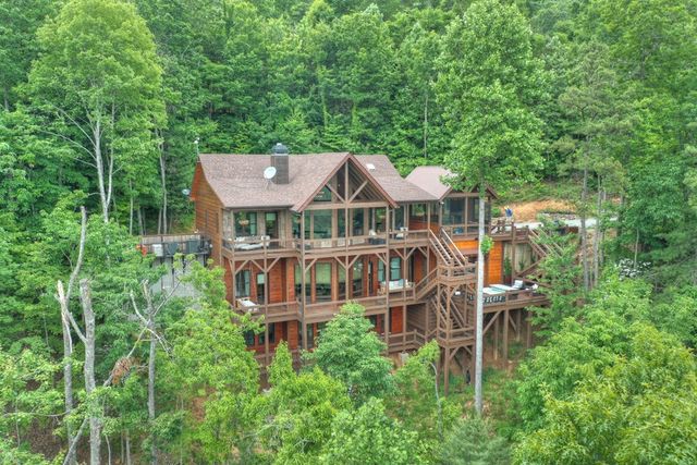 436 Geronimo Road, Blue Ridge, GA 30513