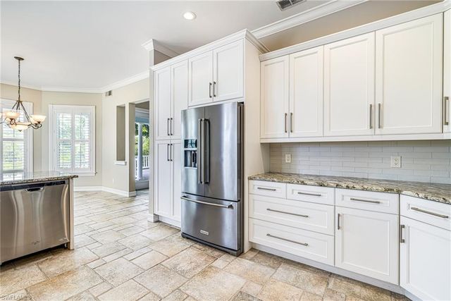1495 Gordon River LN, Naples, FL 34104