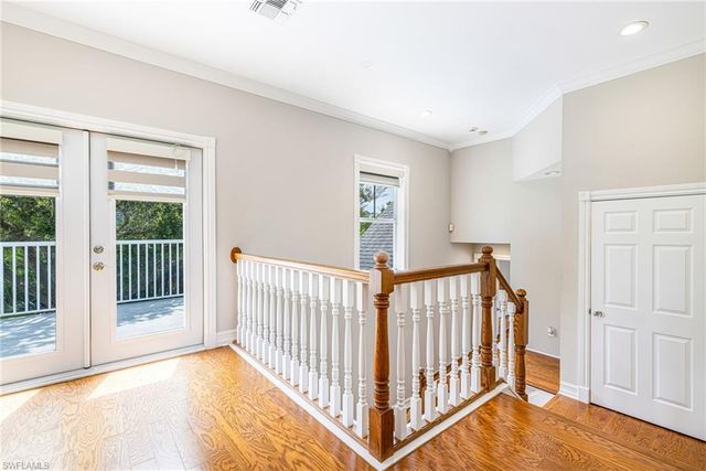 1495 Gordon River LN, Naples, FL 34104