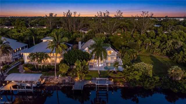 1495 Gordon River LN, Naples, FL 34104